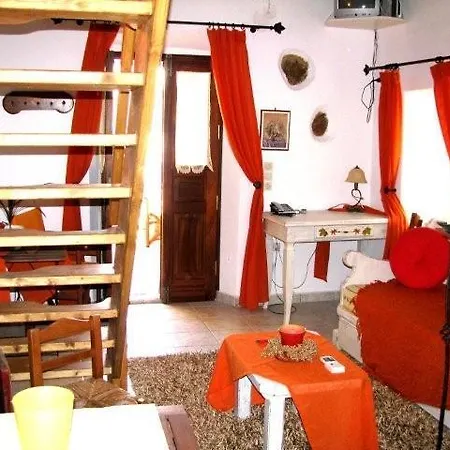 Porfyrousa Traditional * Milopotamos (Kythira)