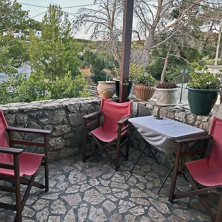 Porfyrousa Traditional *