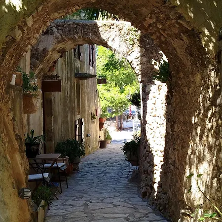 شقة Porfyrousa Traditional Milopotamos (Kythira)