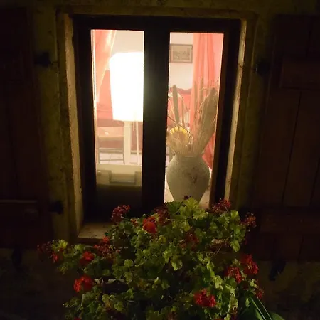 Porfyrousa Traditional * Milopotamos (Kythira)