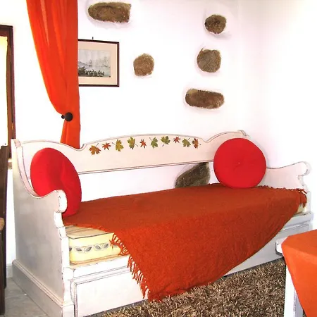 Porfyrousa Traditional * Milopotamos (Kythira)