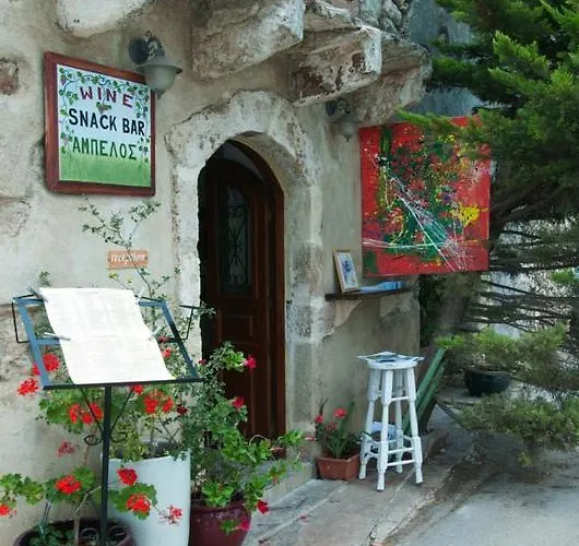 Porfyrousa Traditional Milopotamos (Kythira)